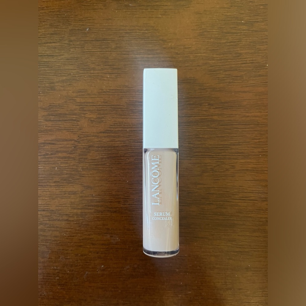 Lancome Care and Glow Serum Concealer with Hyaluronic Acid in 115C